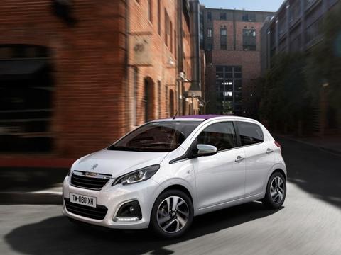 还有一款比飞度便宜的合资车 全系配敞篷车顶