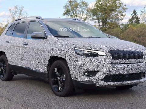 Jeep新款自由光谍照曝光 取消分体式大灯