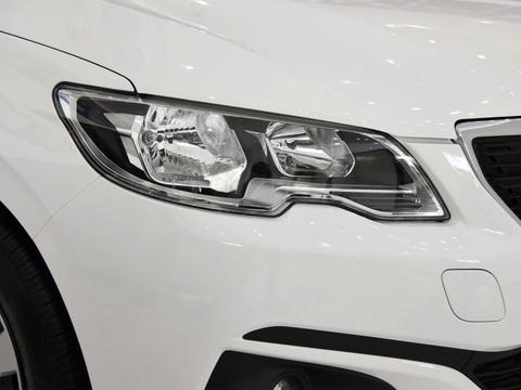 标致唯一顶梁柱跌倒，上市曾月卖2万台，如今狂跌价，7万没人要