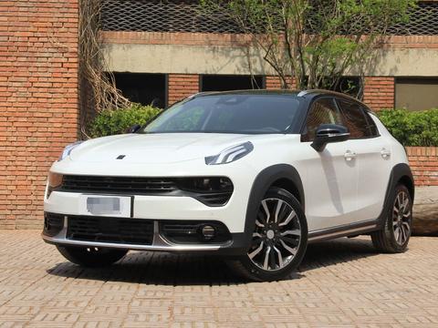 高颜值轿跑SUV间的较量，马自达CX-4和吉利领克02谁才是王者