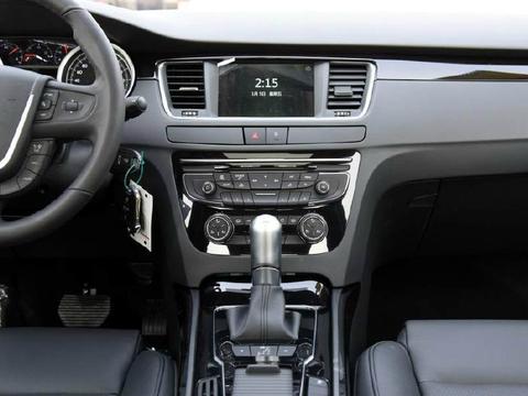 标志终于爆发，新车不足20万，无边框车门轿跑，还买啥思域