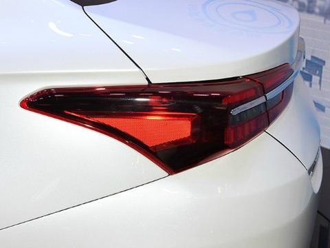 这个小机灵被誉为价格屠夫，网友，难怪帝豪也无能为力