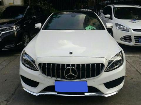 43万买奔驰C200轿跑：朋友却不信，车主打开尾箱门时豁然开朗了