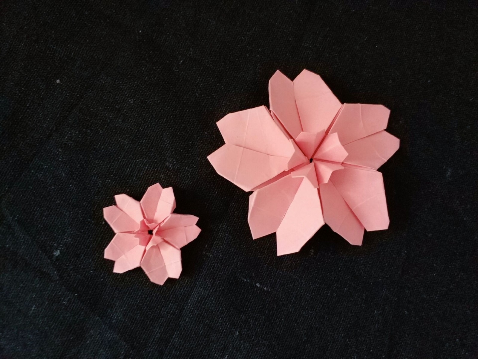 【折纸】超漂亮的樱花礼盒，每个角度都好看，一步一步教你折 - 哔哩哔哩