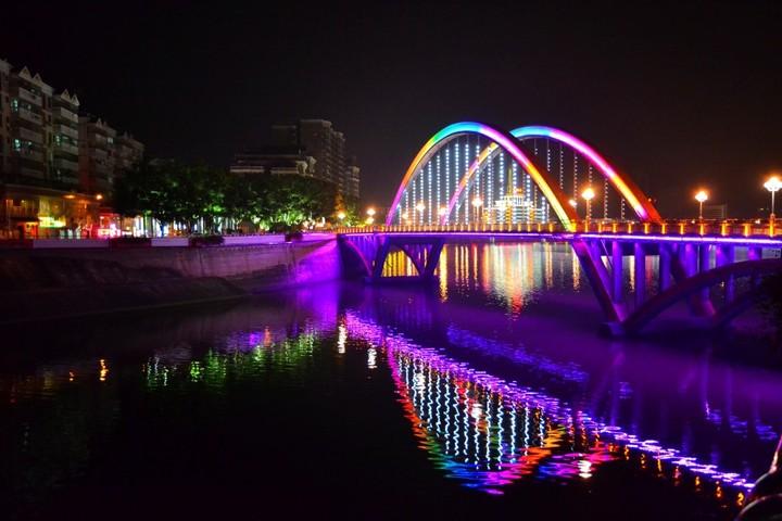 广东一城市, 即将修建一条高铁动脉, 迁建新机场