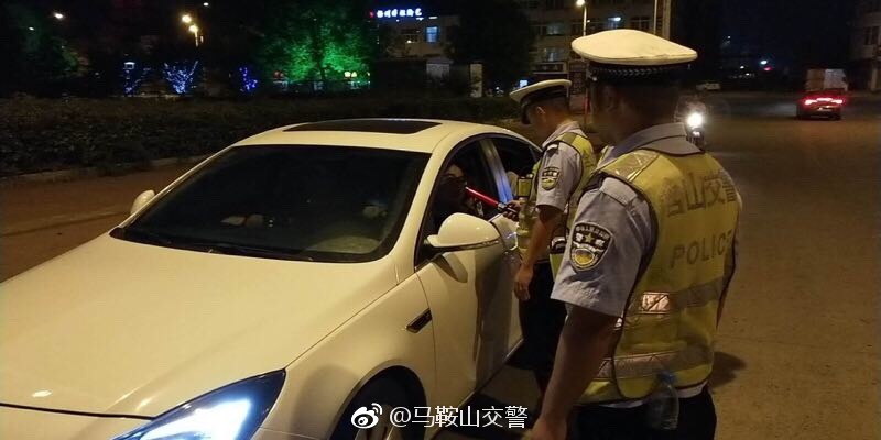 为严厉打击酒驾、毒驾违法行为,坚决遏制涉酒