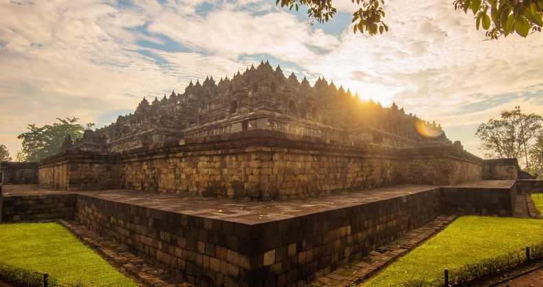 青山绿水四季皆夏,称它为赤道上的翡翠,最尴尬