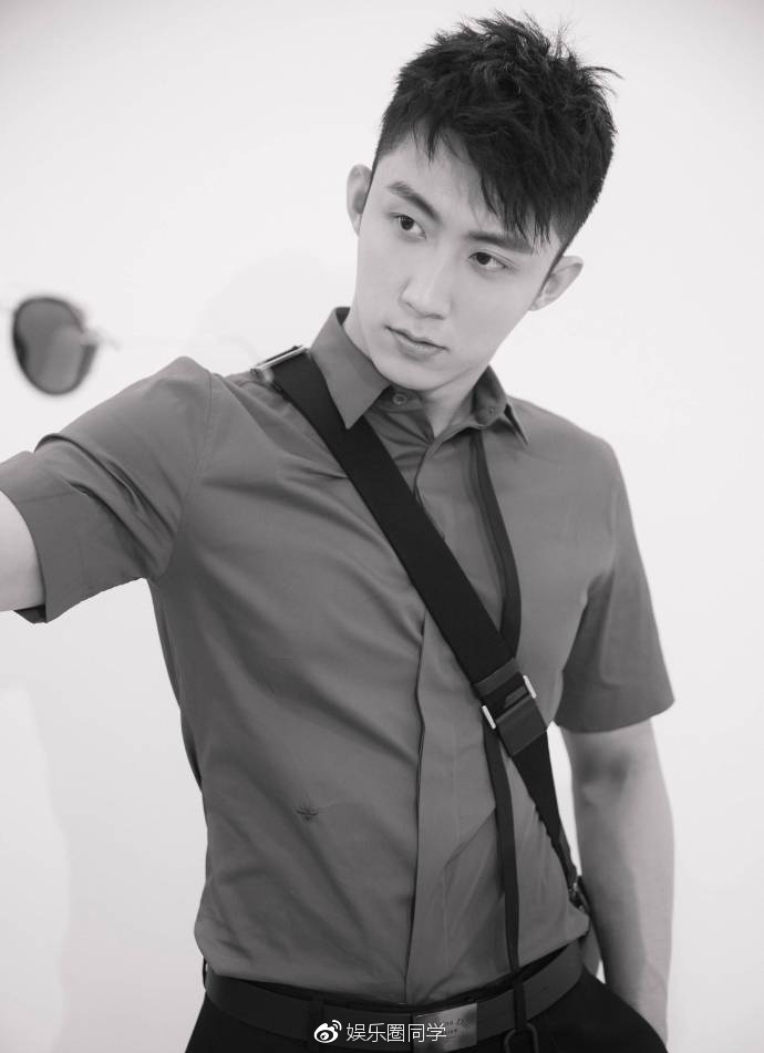 黄景瑜经纪人刘铮离职了,业务能力很差?网友: