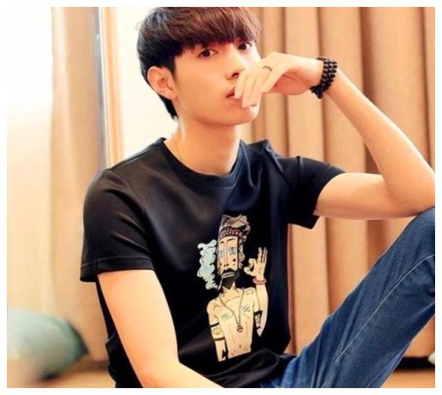 男生出现这4个变化,是要变帅的前兆哦!