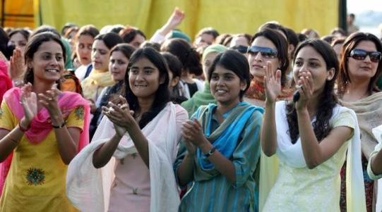 巴基斯坦偏远乡村,人民却比中国更幸福,少女愿意与别人共享丈夫