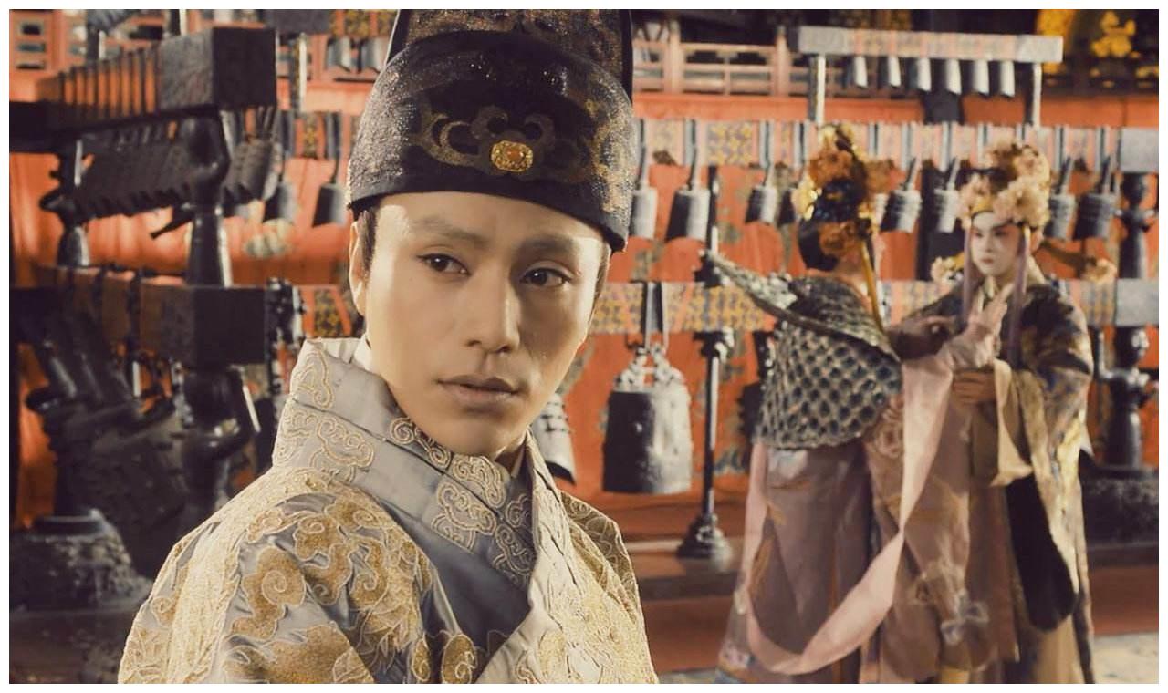 古代的太监为何手里要随时带着一把拂尘,原来有这样的用处!