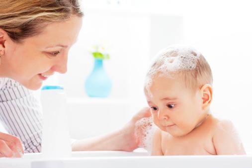 宝宝为什么突然害怕洗澡,原来归咎于这些原因