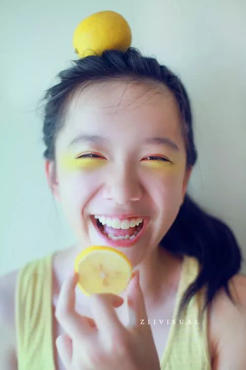 " 无论世界是明是暗,无论生活是喜是悲 please keep smile 用笑容面对