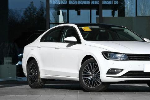 思域太强大了，德系都被逼的降价竞争，同级车11万就卖了！