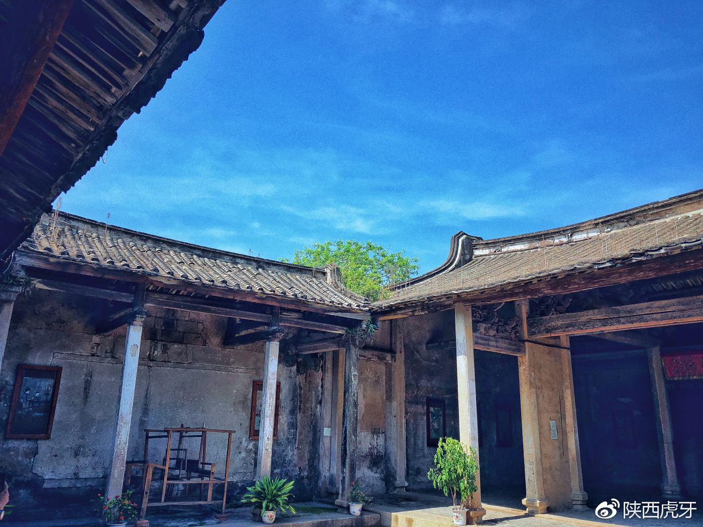 被誉为“广东十大最美古村落”之一的潮州龙湖古寨