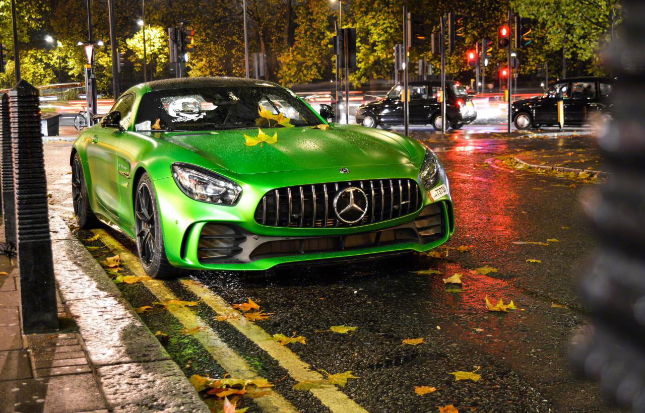 梅赛德斯Mercedes-AMG GTR