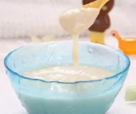 六个月的婴儿,吃米粉的量是多少比较合适?