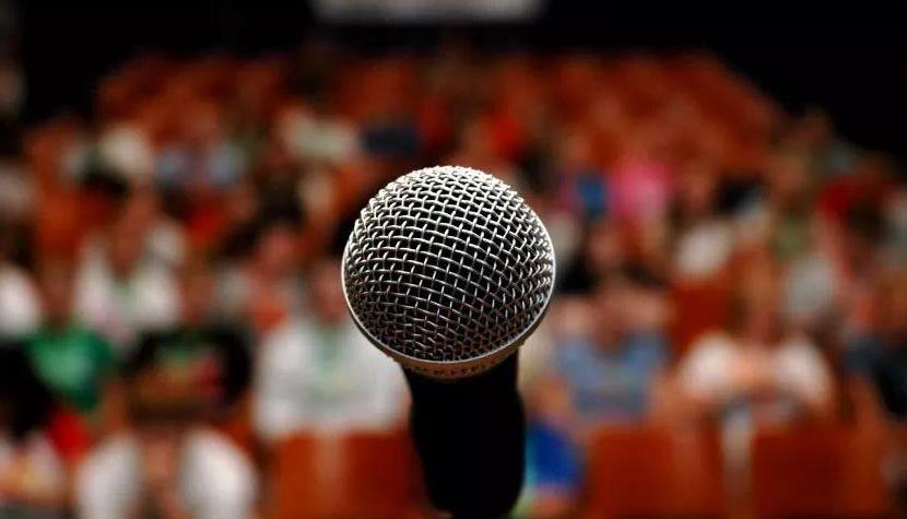 从上台发抖到英文流利演讲1小时, 我只做了这