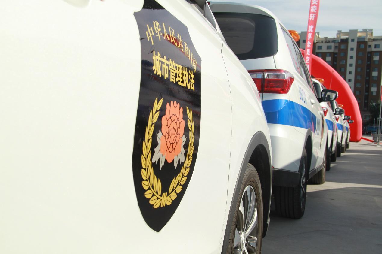 光荣上岗 30台长安凌轩交付通辽执法大队