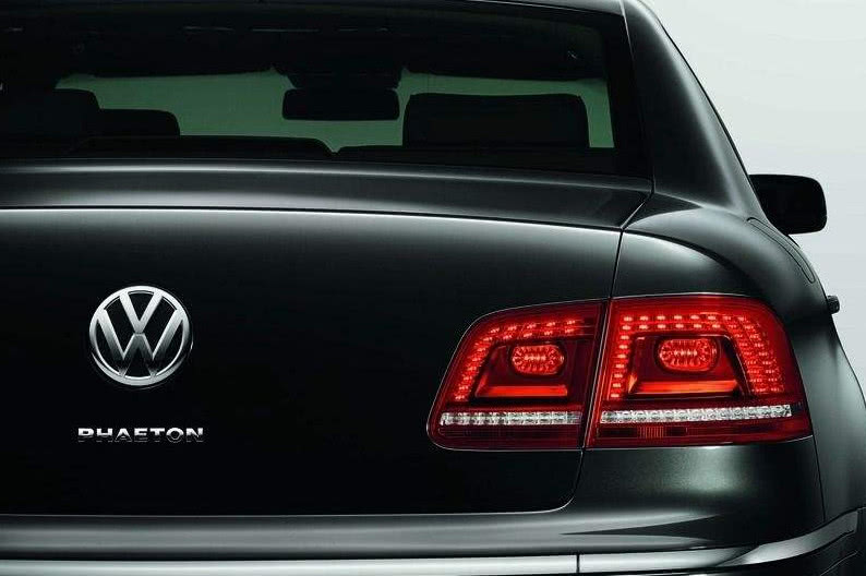 遇见带字母的大众,挂空挡,拉手刹,熄火