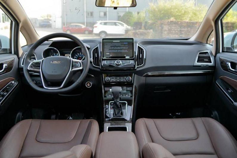 这款不到10万的MPV，内饰像三十万，外观媲美GL8