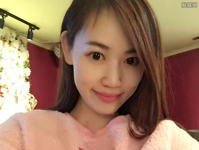 马蓉发微博想获得阳光,再次引来争议,网友:真