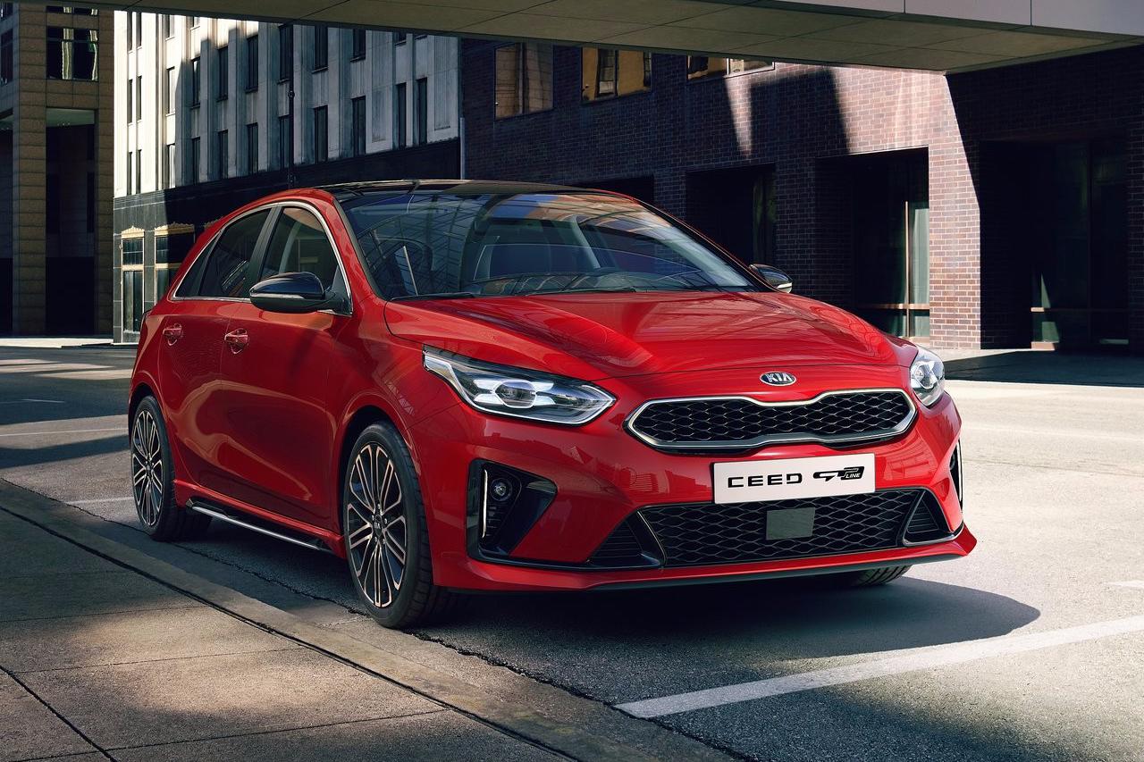 起亚发布的这款小钢炮！能和高尔夫较高下！