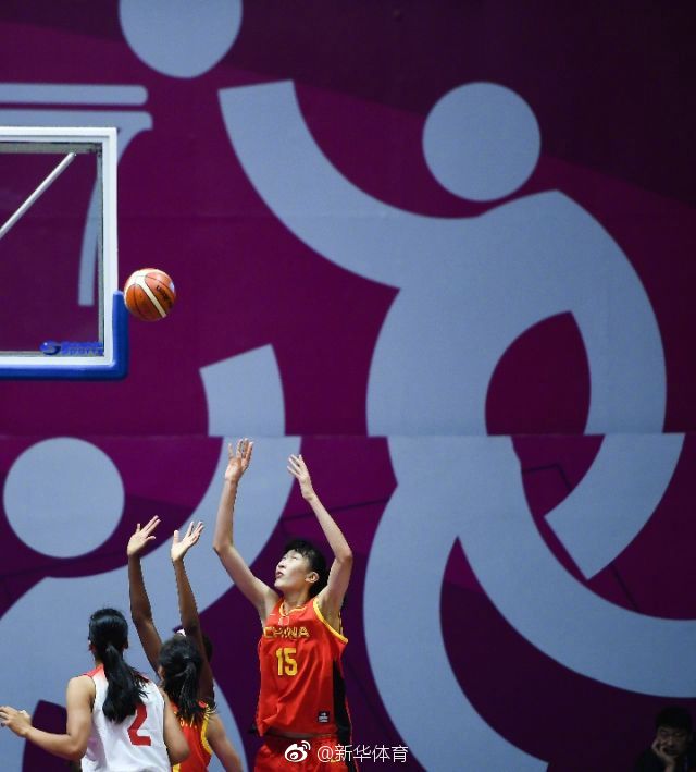 专访:中国女篮的希望--女版周琦韩旭