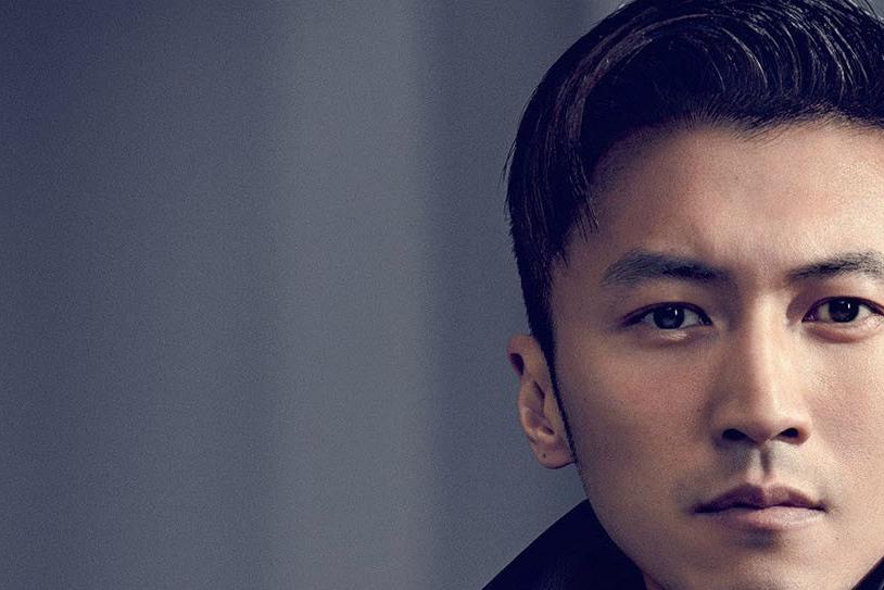 同样是素颜,谢霆锋帅到发光苏有朋干净绅士,鹿