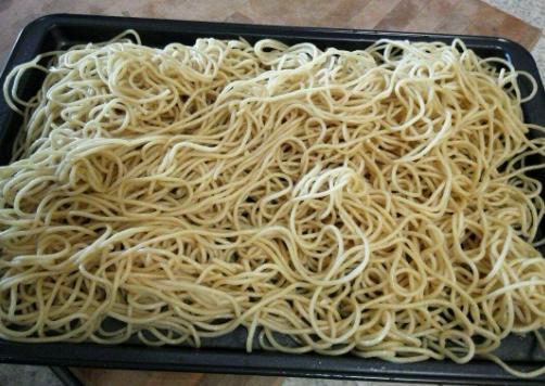 揭秘武汉热干面的调料配方，趁热拌均吃，保你百吃不厌！