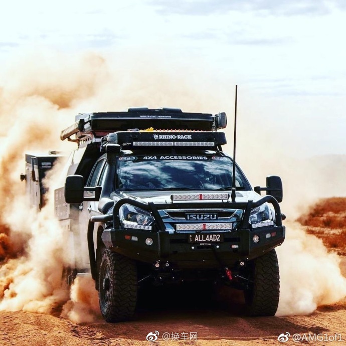 这是目前最in的玩法,皮卡背驮式房车(方便拆卸