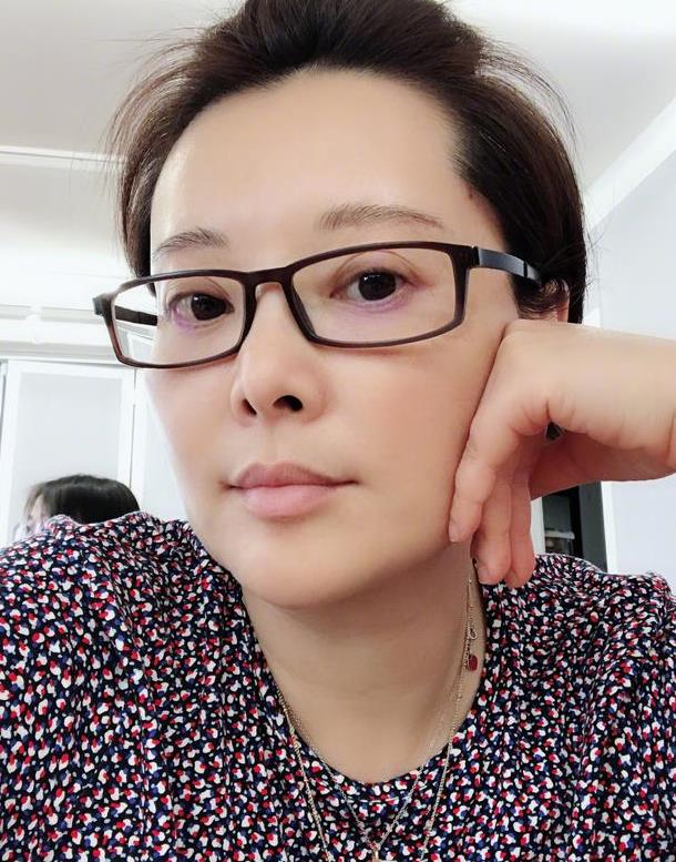 崔永元再轰刘震云,北京日报、商报、凤凰网等