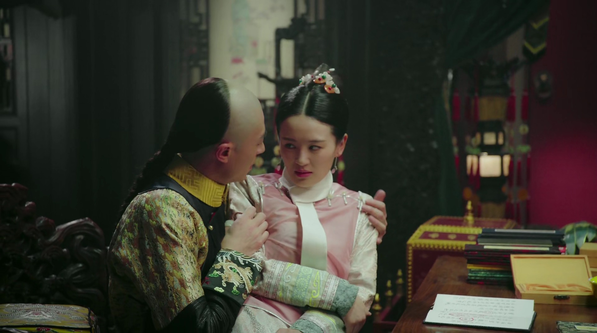 如懿传:皇上宠幸了如懿的丫鬟阿箬,目的却是为了惩罚,跪了三年