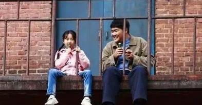 妈妈是国家一级演员,爸爸曾是小沈阳老板,儿子