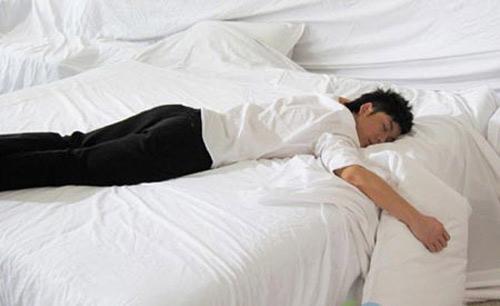 睡觉口水流不停?是暗示你身体出现状况,要注意