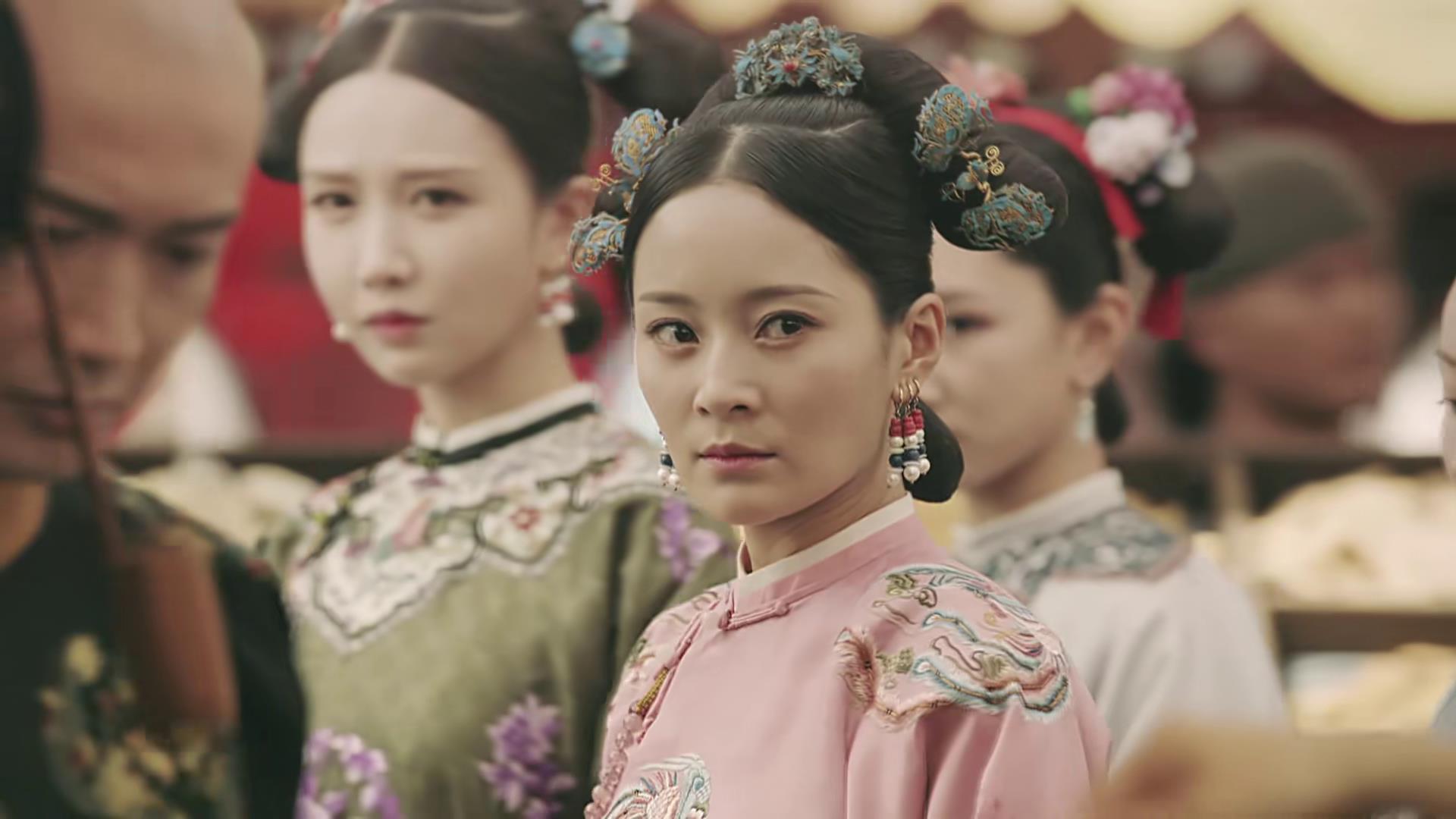 延禧攻略:璎珞扮卖酒女和皇上街上调情,逗笑太后,纯妃想手撕她