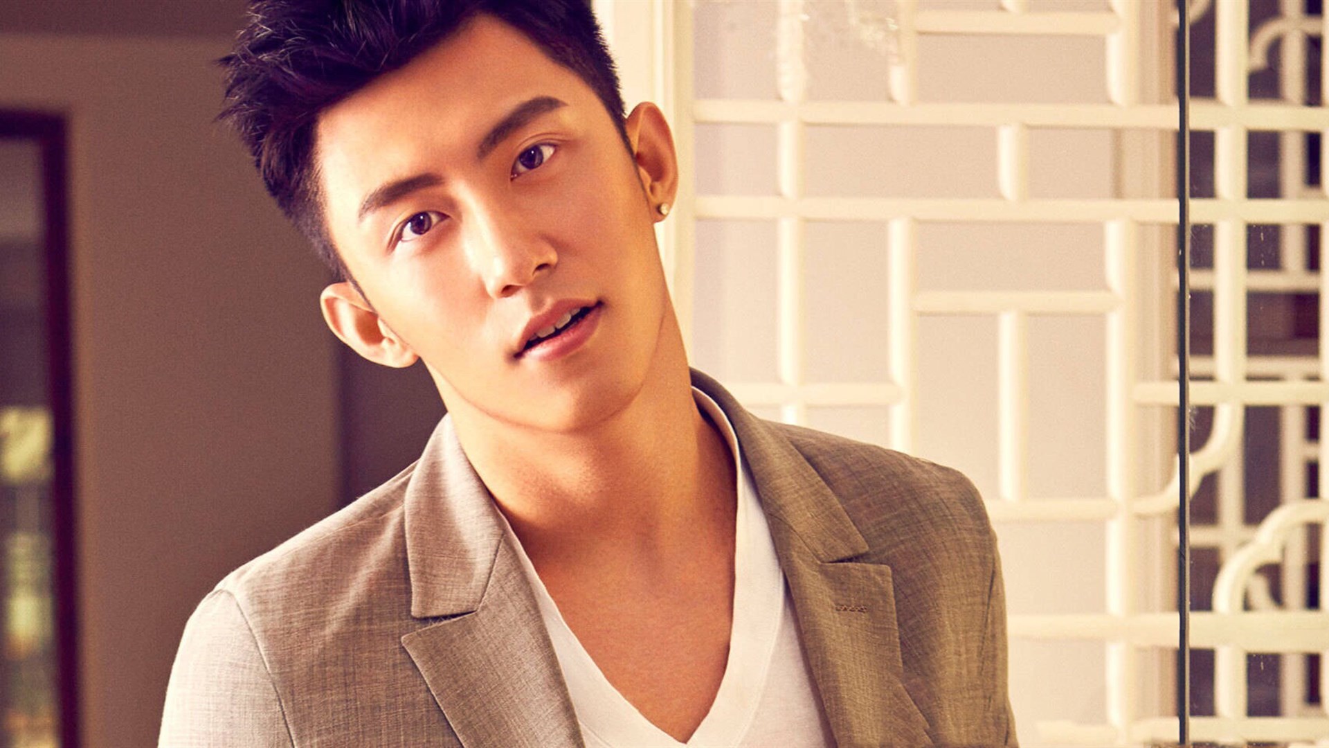 黄景瑜经纪人刘铮离职了,业务能力很差?网友: