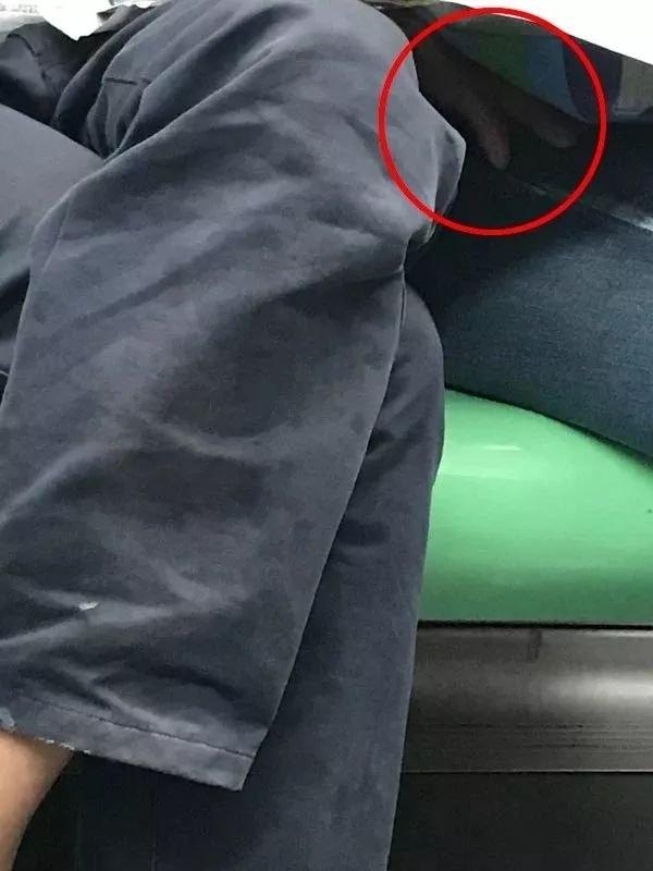 公交地铁咸猪手_公交咸猪手狂揉学生_夏天地铁上的咸猪手-圈子花园图片