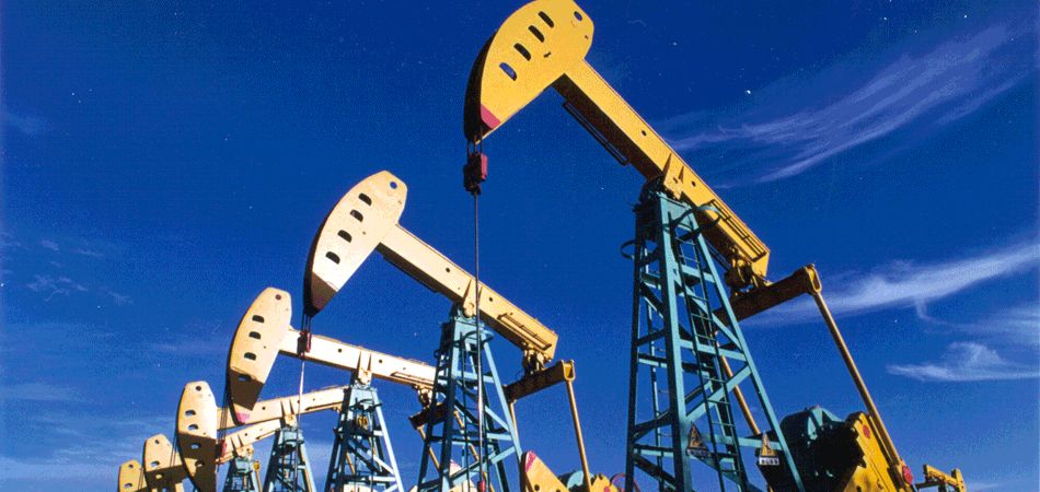 国内油价即将8元时代,而这个国家从中国进口,