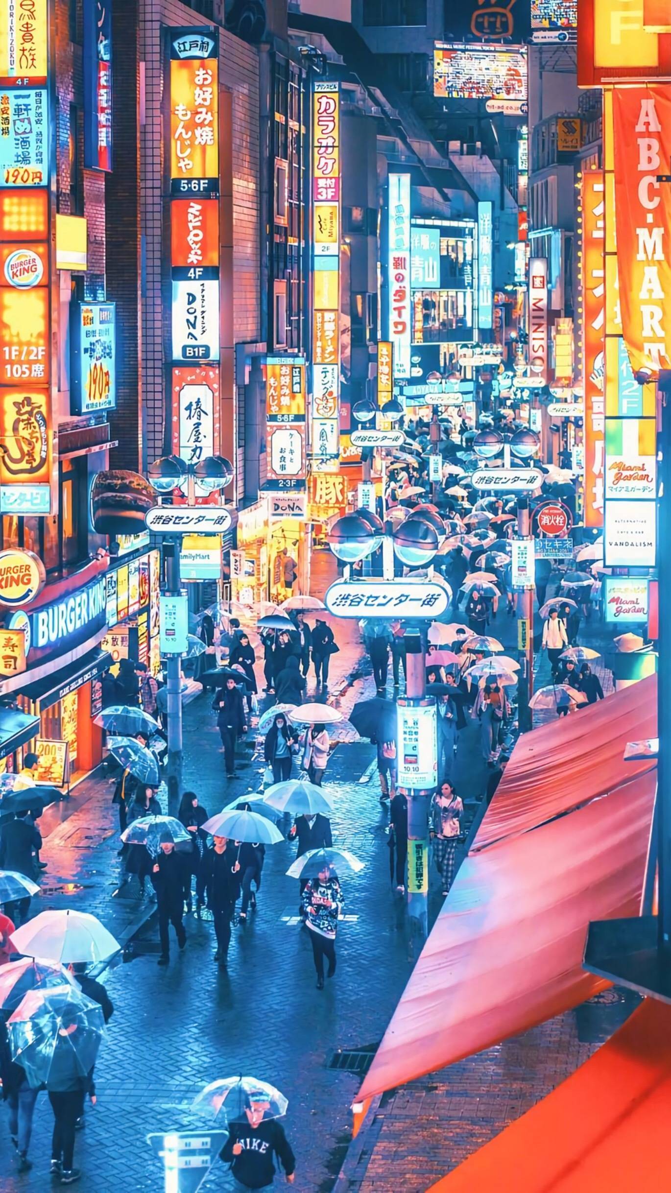 城中村霓虹暗影下的无名者与她的名字迷思