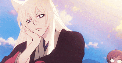 巴卫原为战斗能力极强的妖狐,后因为爱上人类女子,与堕落之神黑磨