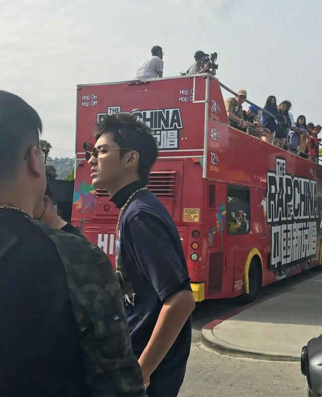 吴亦凡参加《中国新说唱》北美海选,一身嘻哈