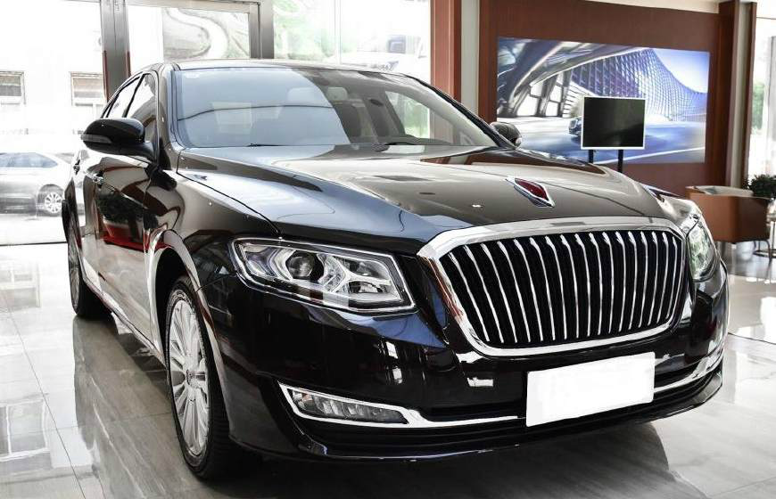 红旗终于发威,新车比奔驰E级绅士,标配8气囊,大