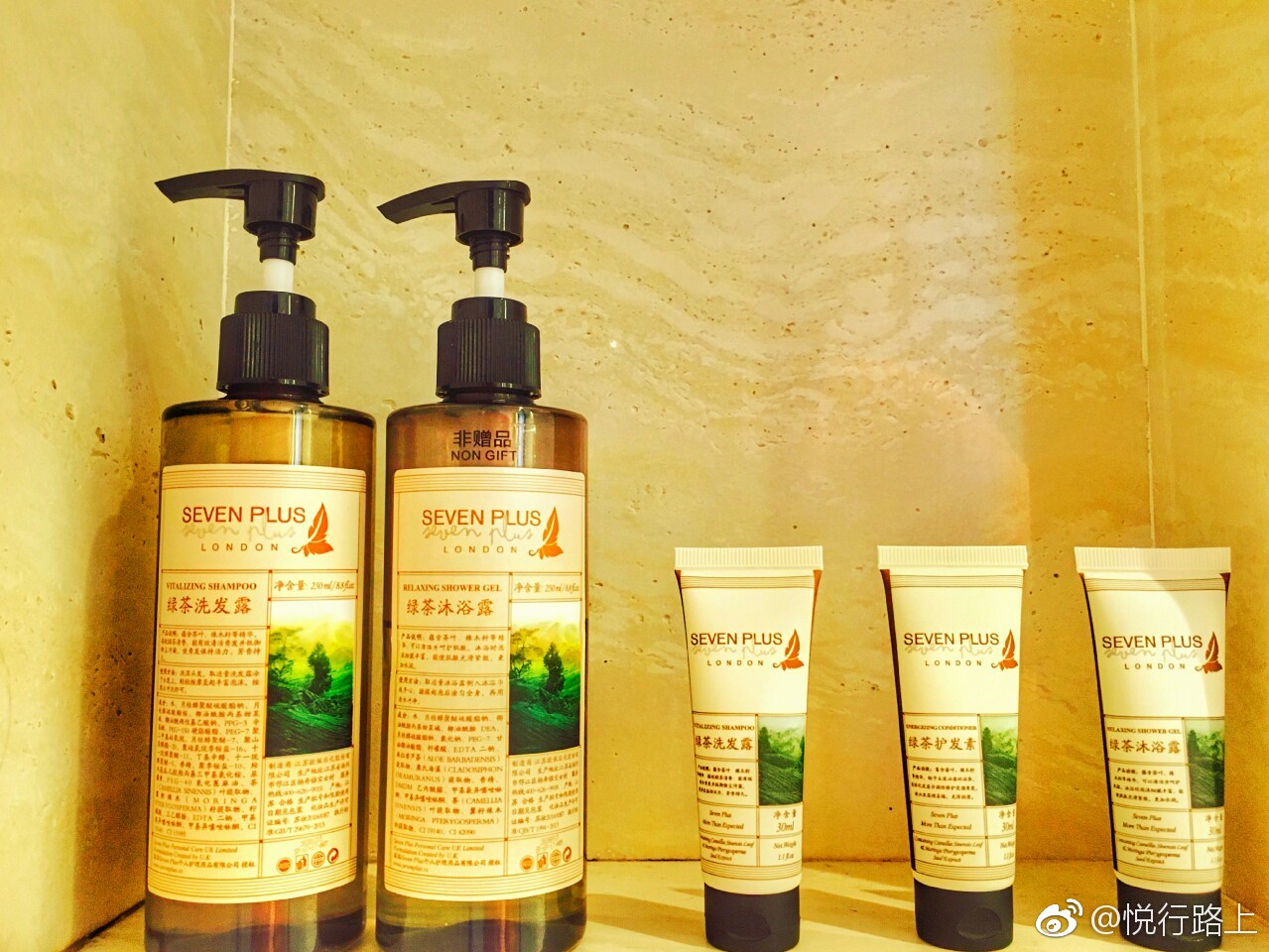 入住三亚网红酒店三亚康年酒店,三亚湾里一众