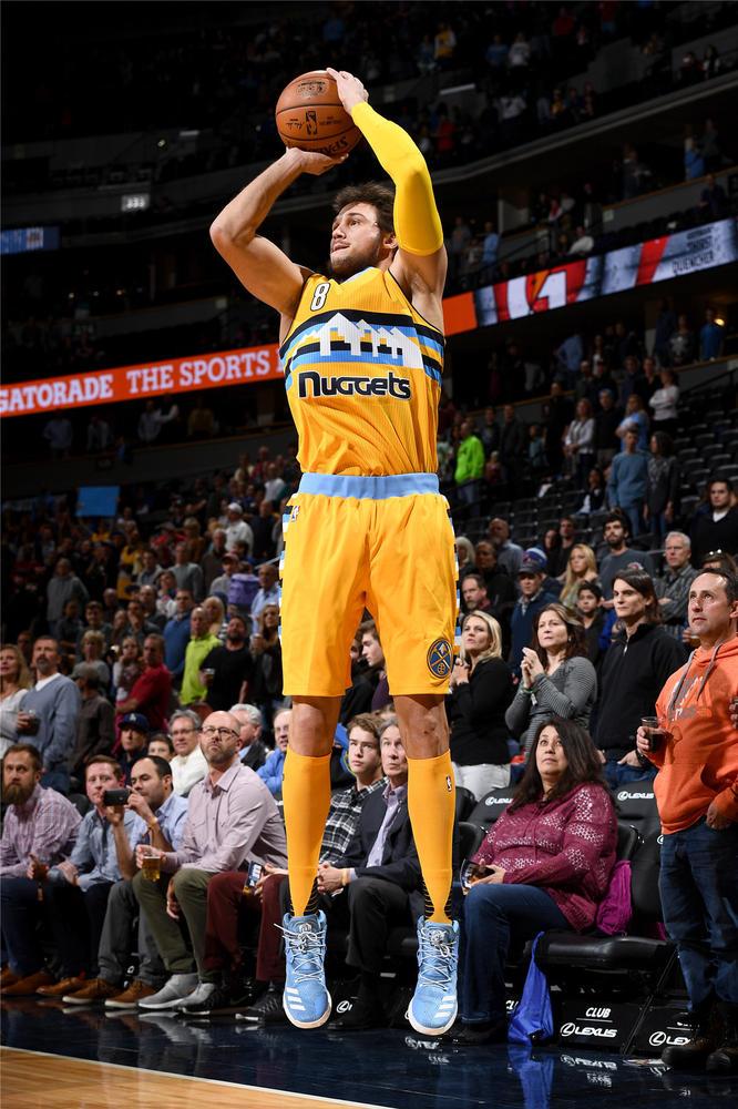 新秀赛季比易建联还水的六号秀 靠什么成为NB