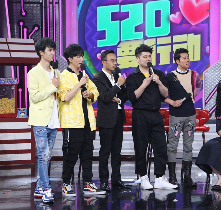 《天天向上》相亲角,钱枫近水楼台先得月牵手