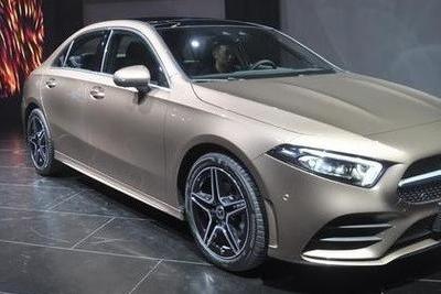 奔驰心一狠，放这辆20万轿跑上市，A3要成过时货了