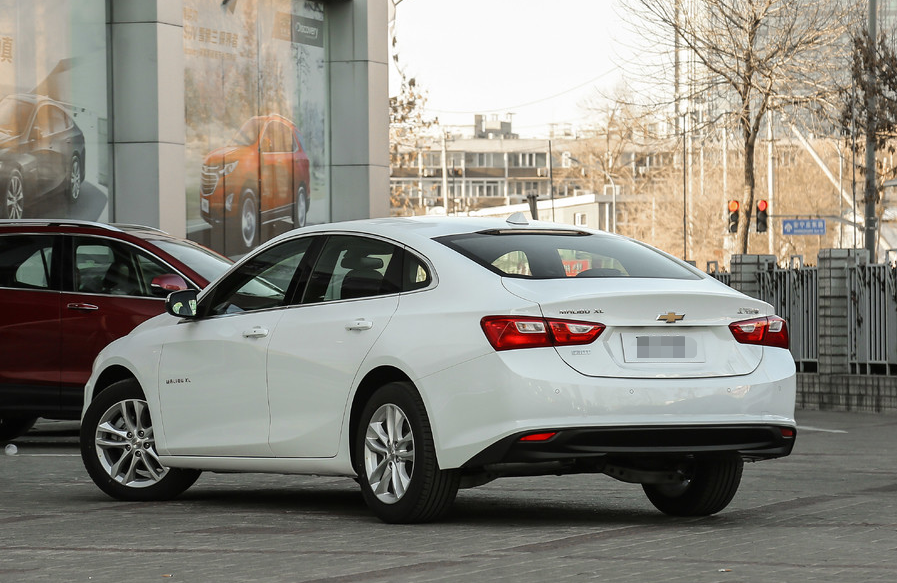 马自达昂克赛拉2.0次顶配与迈锐宝XL1.5T次低