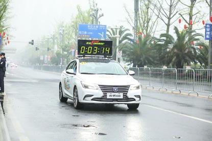 睿骋CC领跑重庆马拉松，展现长安汽车不断进取精神