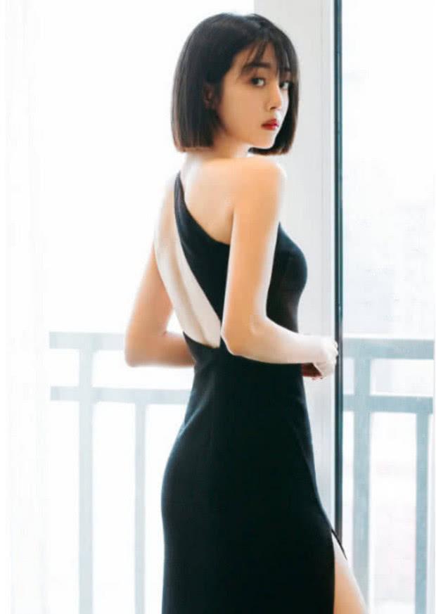 李溪芮穿搭性感身材露背裙秀完美一身性感:是网友大高跟鞋细女码图片